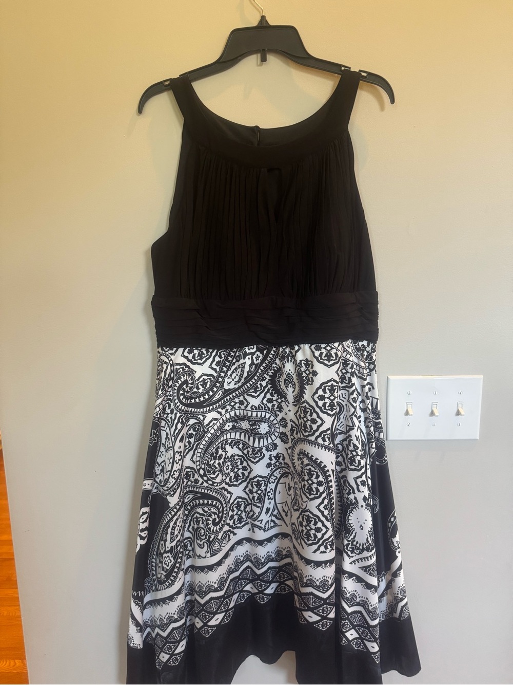 Scarlett Black Bodice with Black & White Paisley Midi Skirt